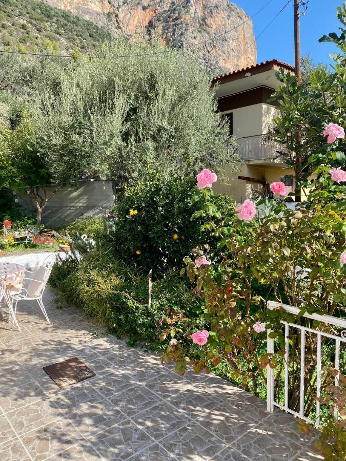 Kathy'S Rock House Villa Leonidio Exterior photo